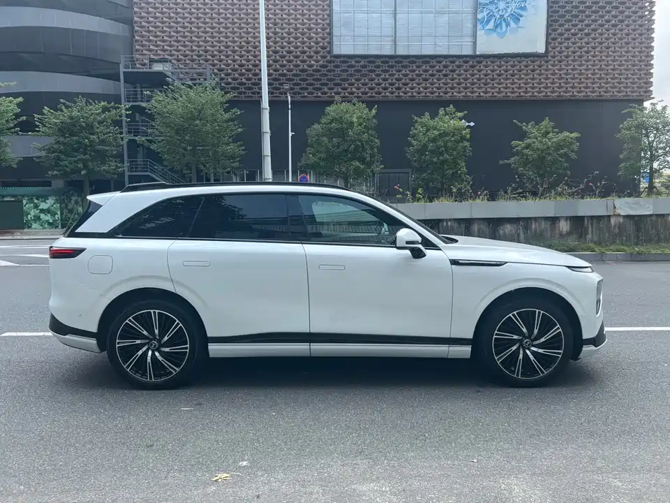 XPENG G9