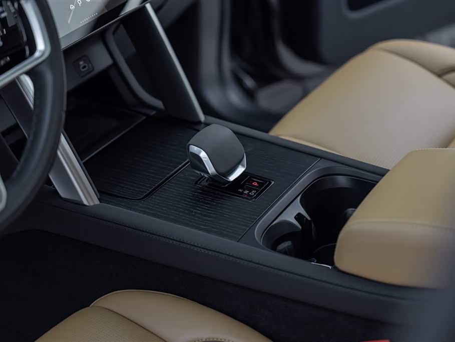 Land Rover Discover sports