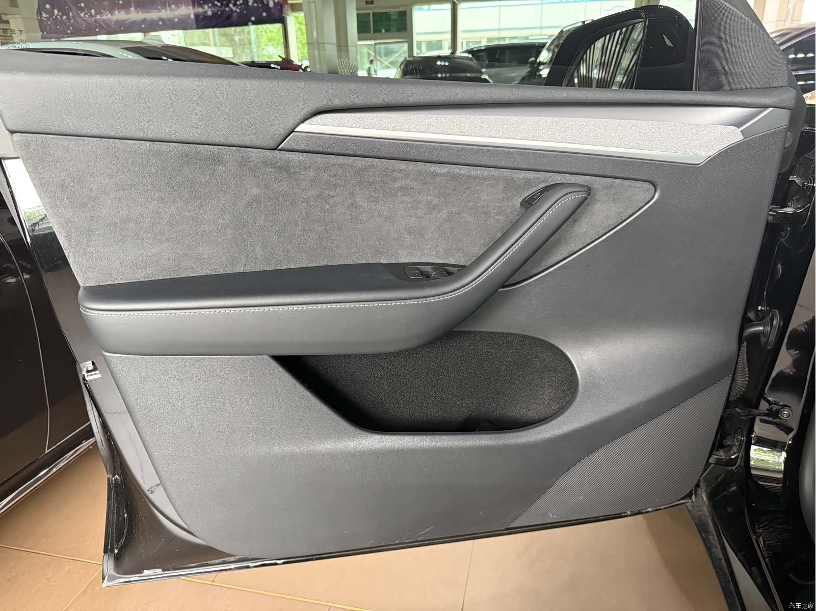Tesla Model Y, 2024 все фото