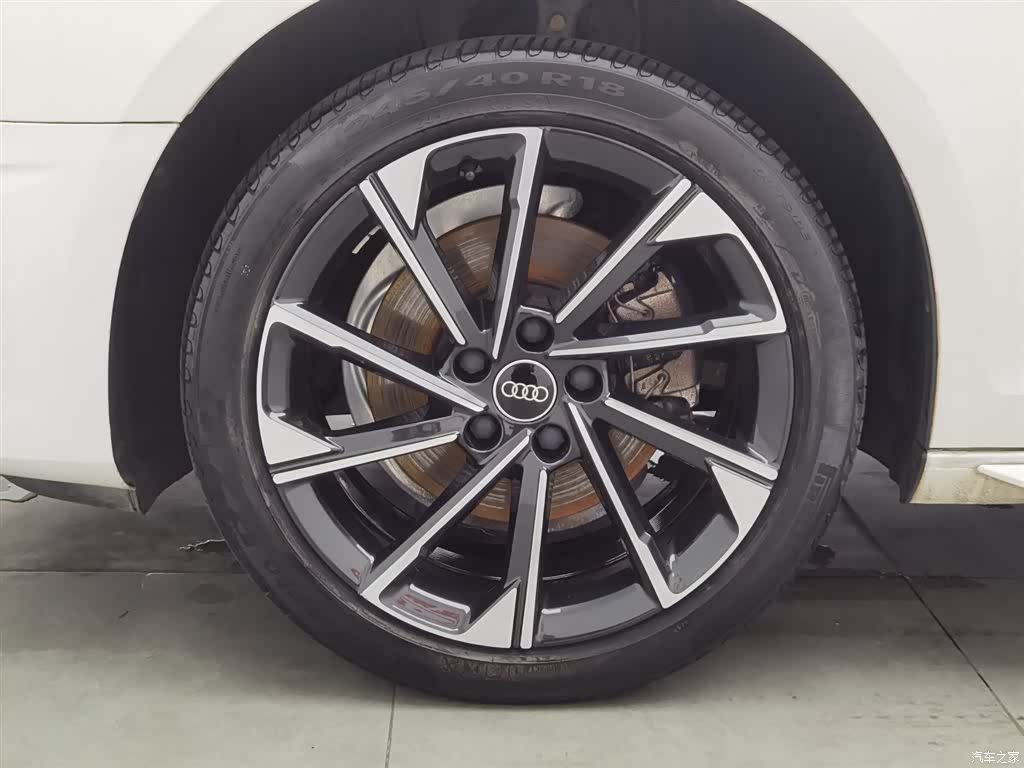 Audi A4L, 2022 17