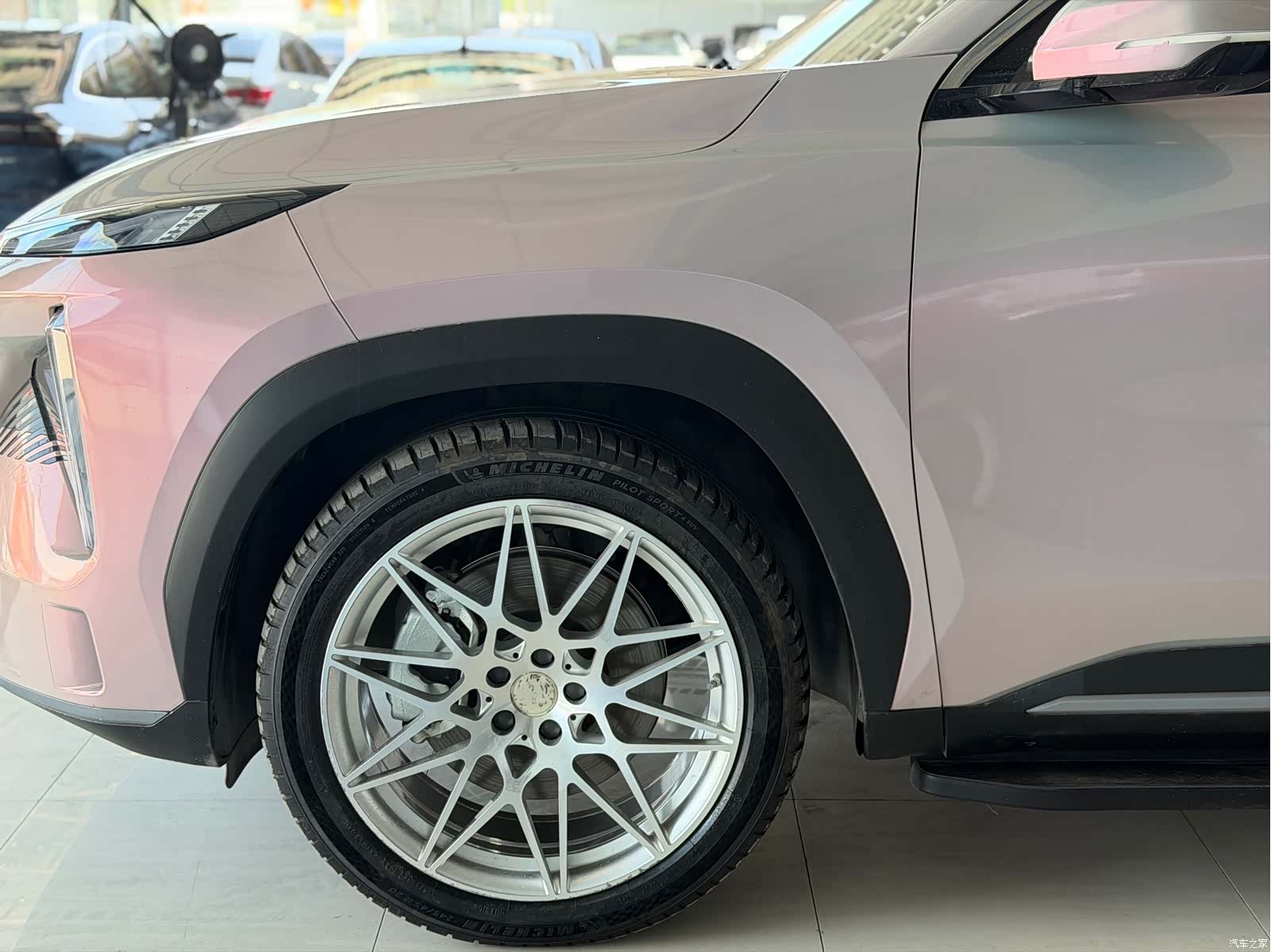 Geely Galaxy L7, 2024 4
