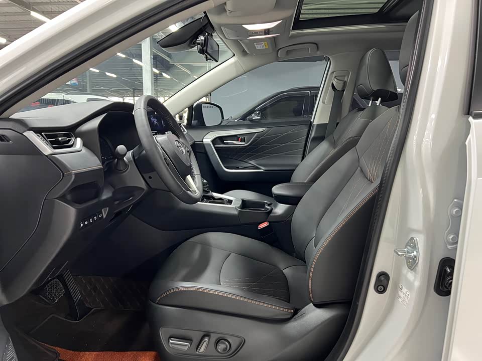 Toyota RAV4 Rongfang