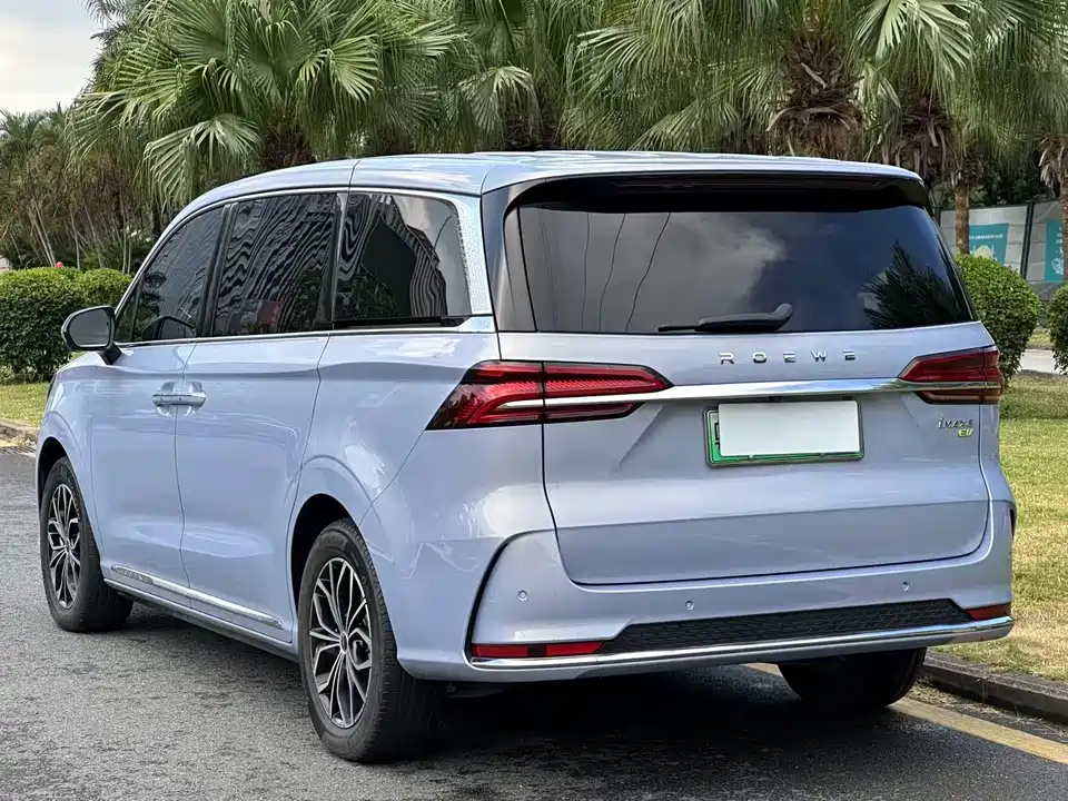 Roewe iMAX8