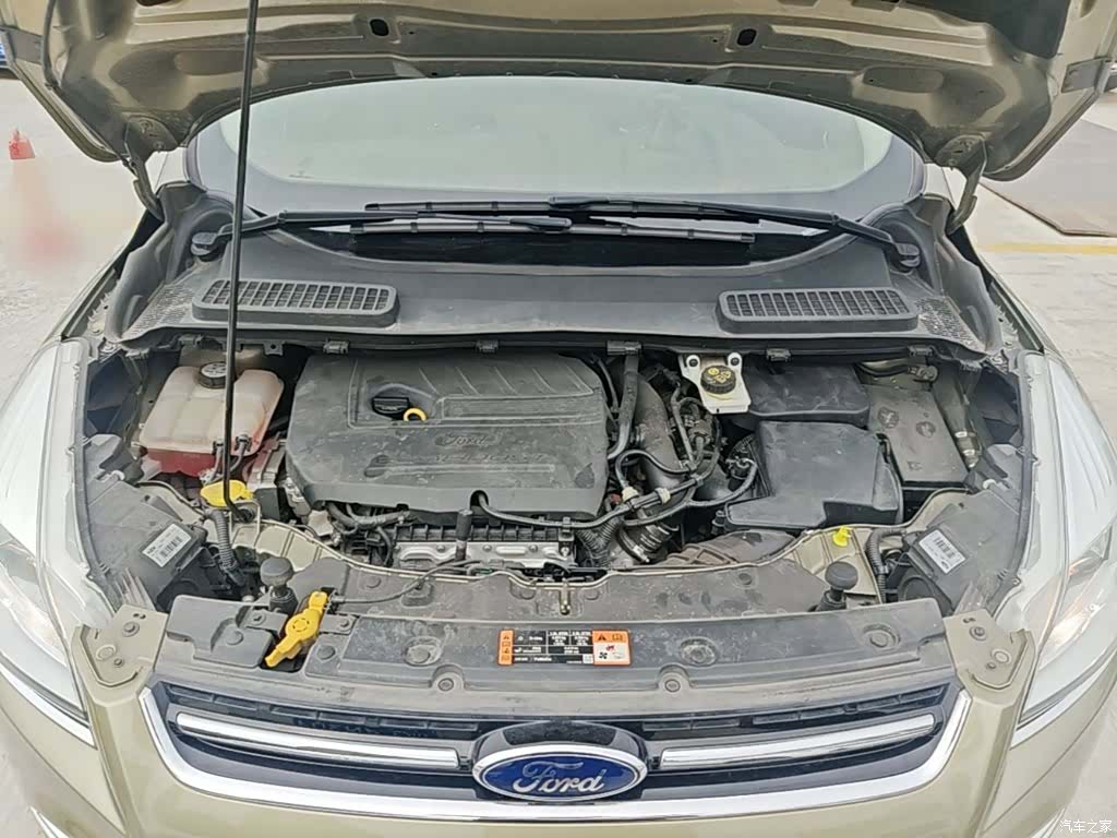Ford Kuga, 2015 20