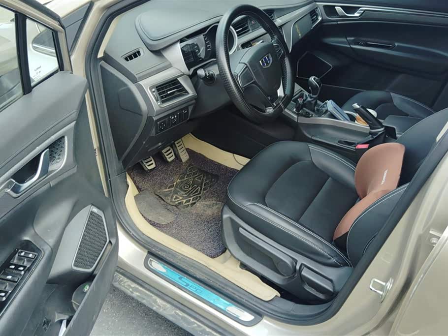 Geely Emgrand GS