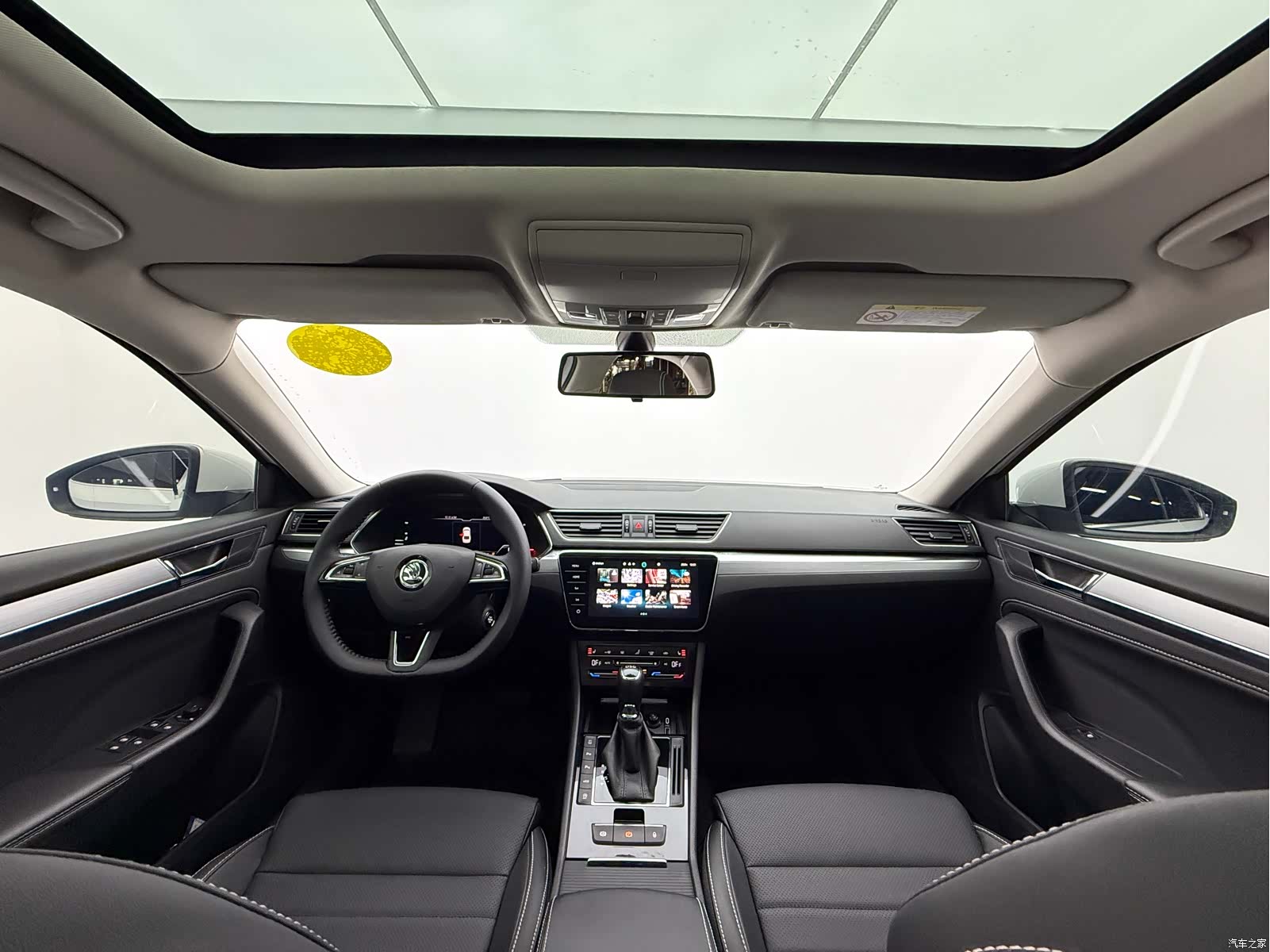 Skoda Superb, 2023 12