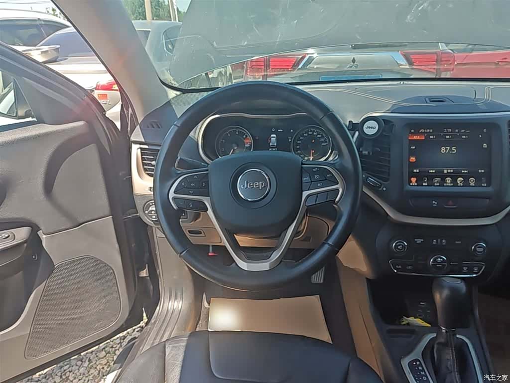 Jeep Cherokee, 2017 11