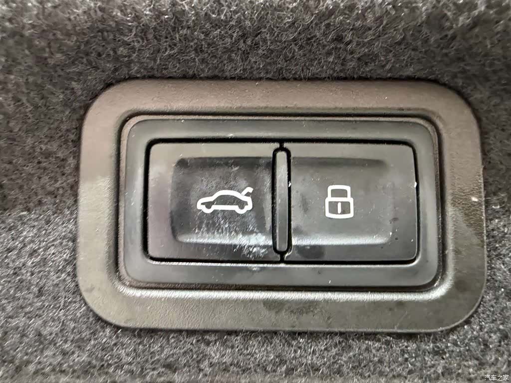 Audi A7L, 2023 27