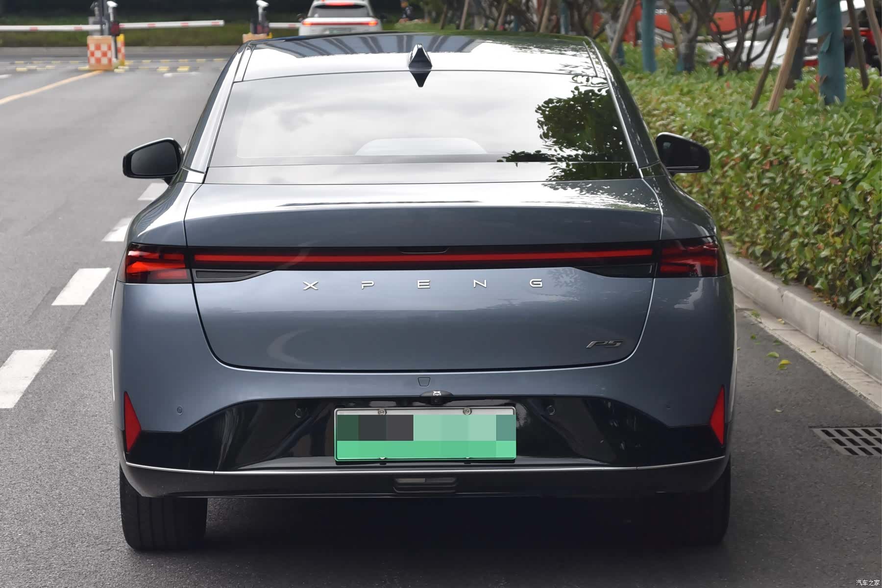 Xpeng P5, 2022 все фото