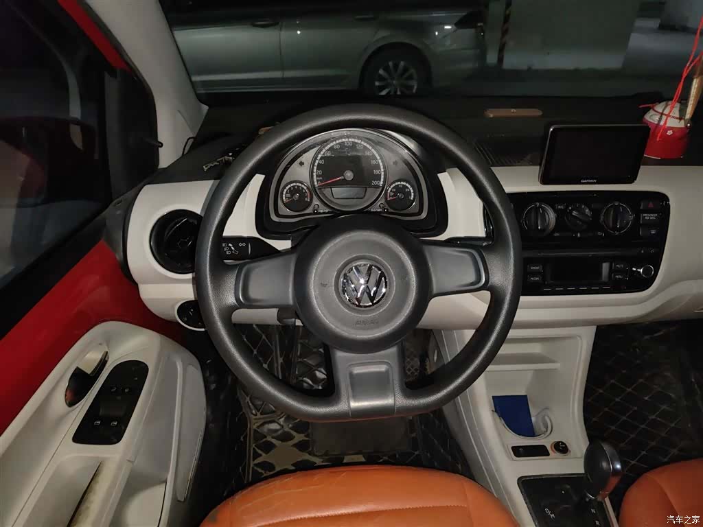 Volkswagen up, 2016 3