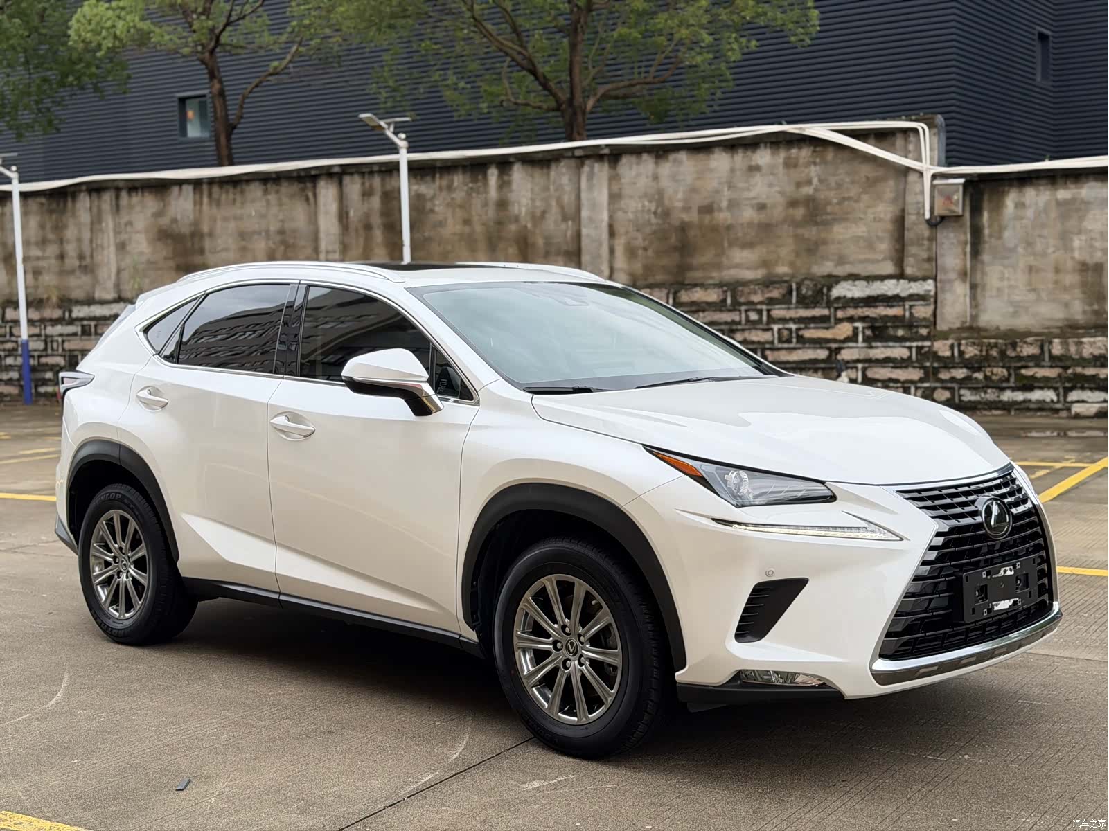 Lexus NX, 2021 3