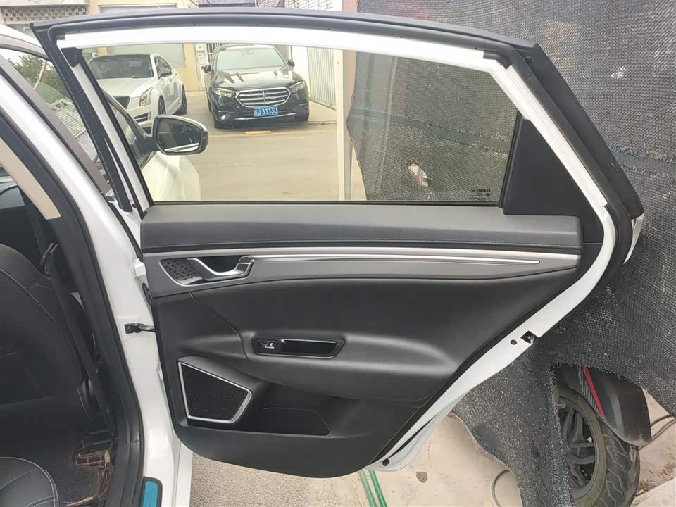 Geely Emgrand GL