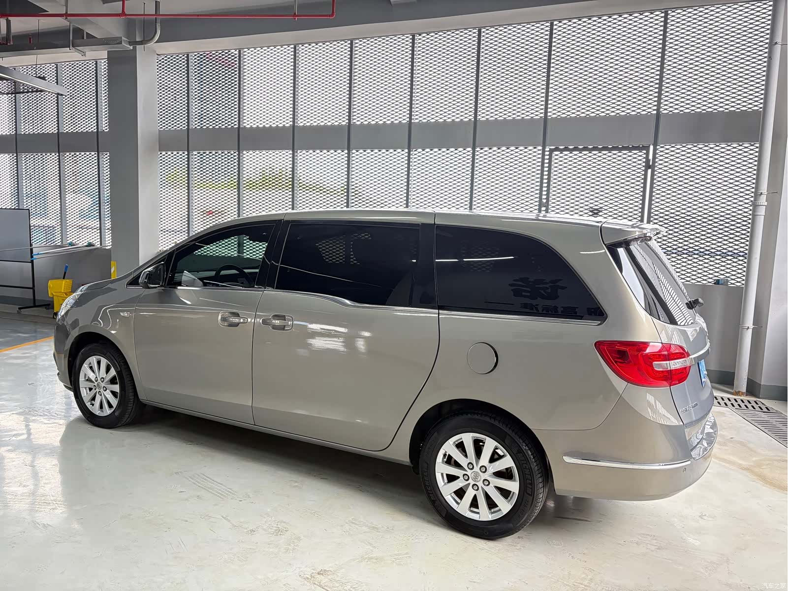 Buick GL8, 2019 6