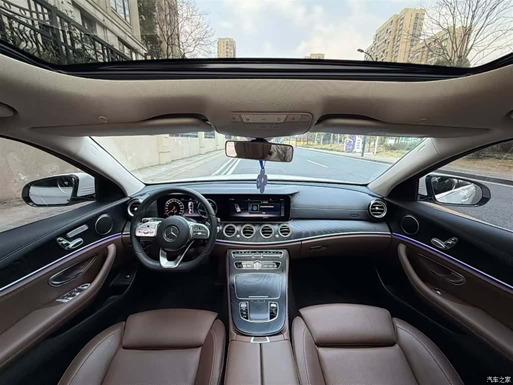 Mercedes-Benz E-Class, 2019 13