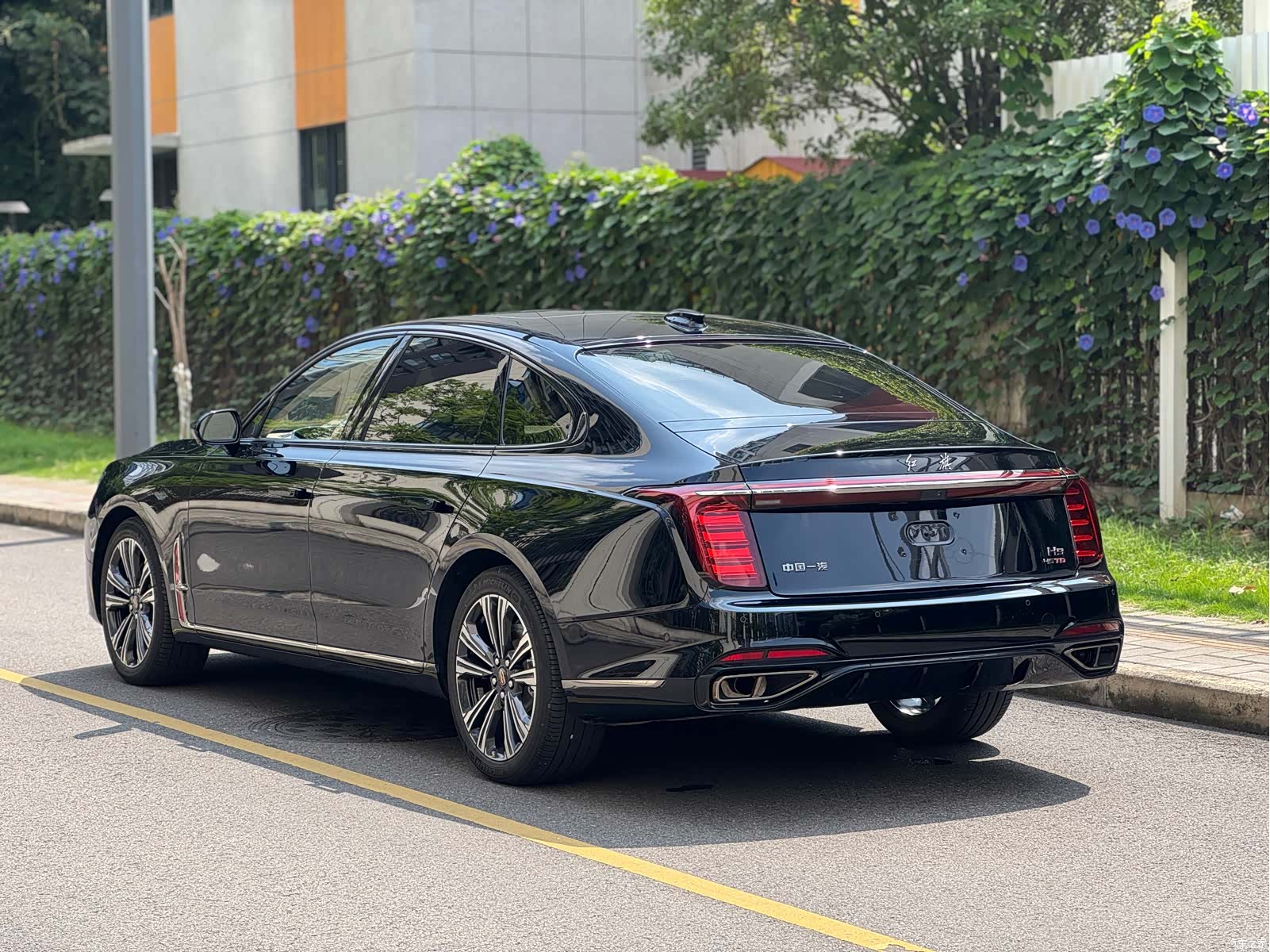 Hongqi H9, 2024 6