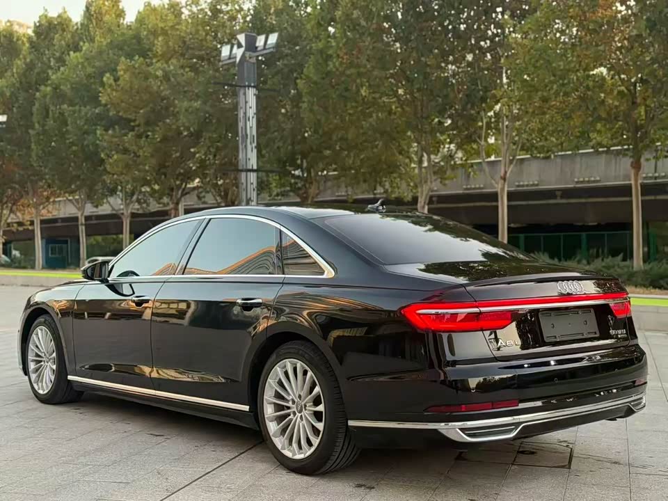 Audi A8