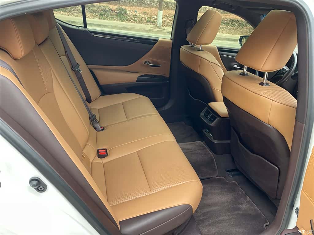 Lexus ES, 2021 6
