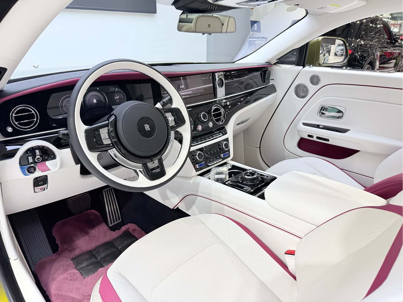 Rolls-Royce Spectre, 2026 все фото