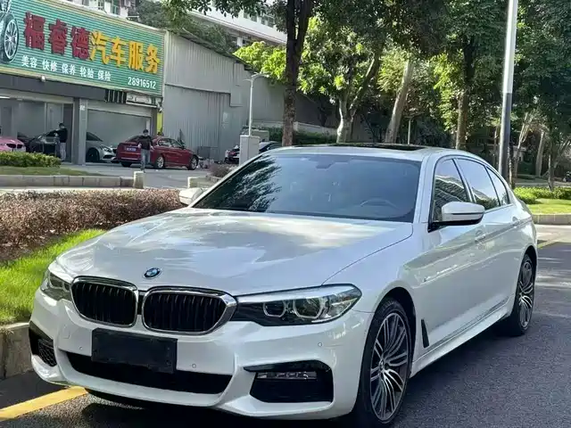 BMW 5 Series 2019 — купить из Китая под заказ