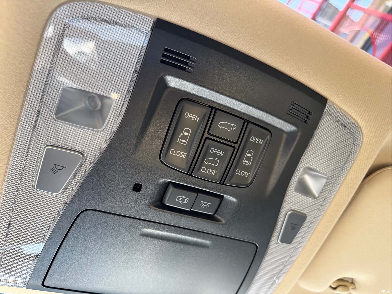 Toyota Alphard, 2019 23