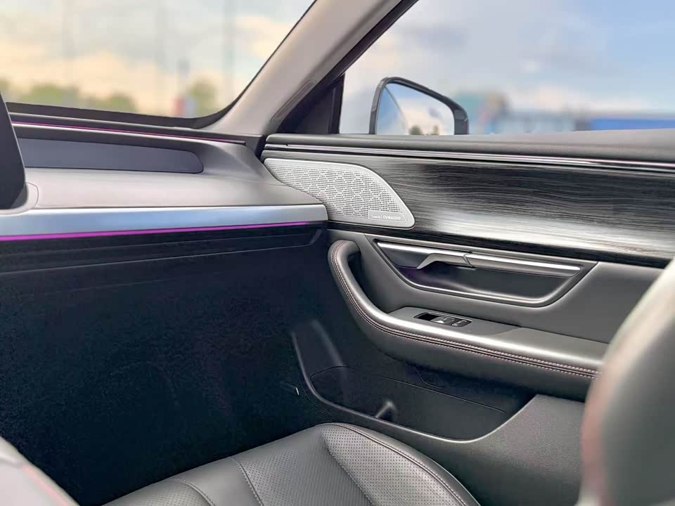 XPENG P7