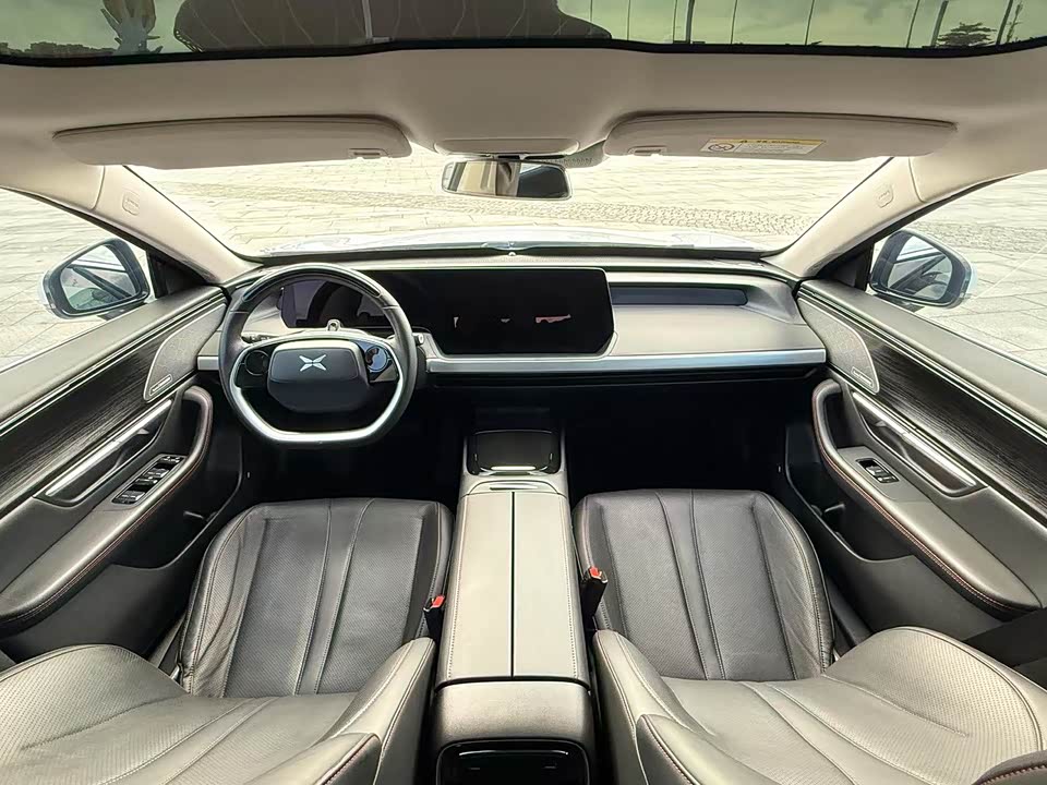 XPENG P7