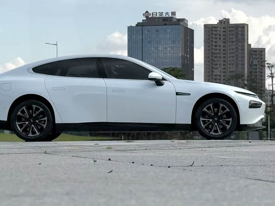 XPENG P7