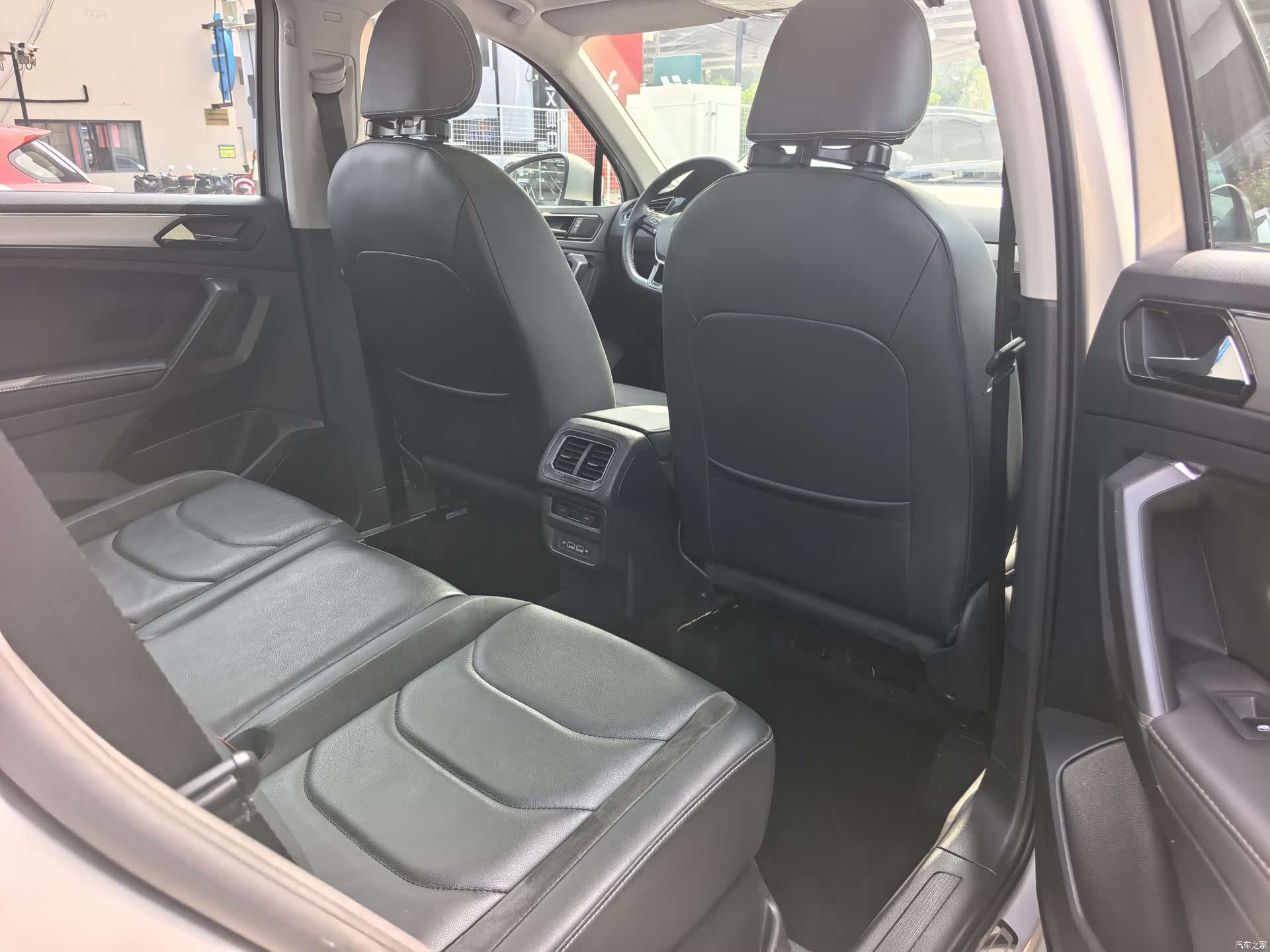 Volkswagen Tiguan L, 2018 11