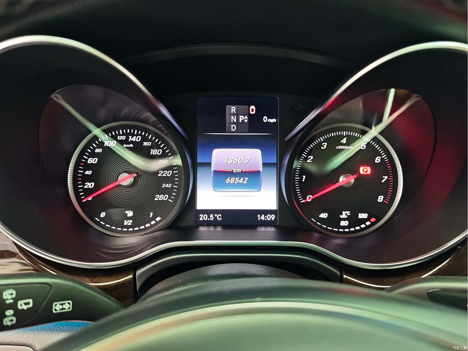 Mercedes-Benz V-Class, 2020 13