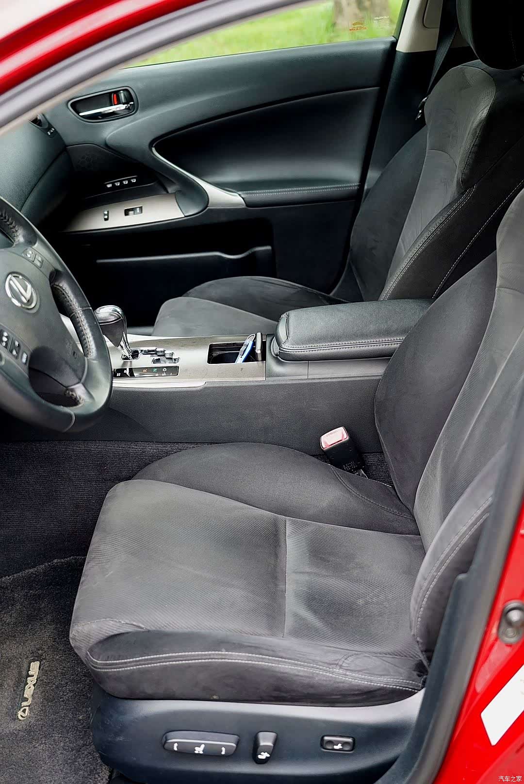 Lexus IS, 2010 16