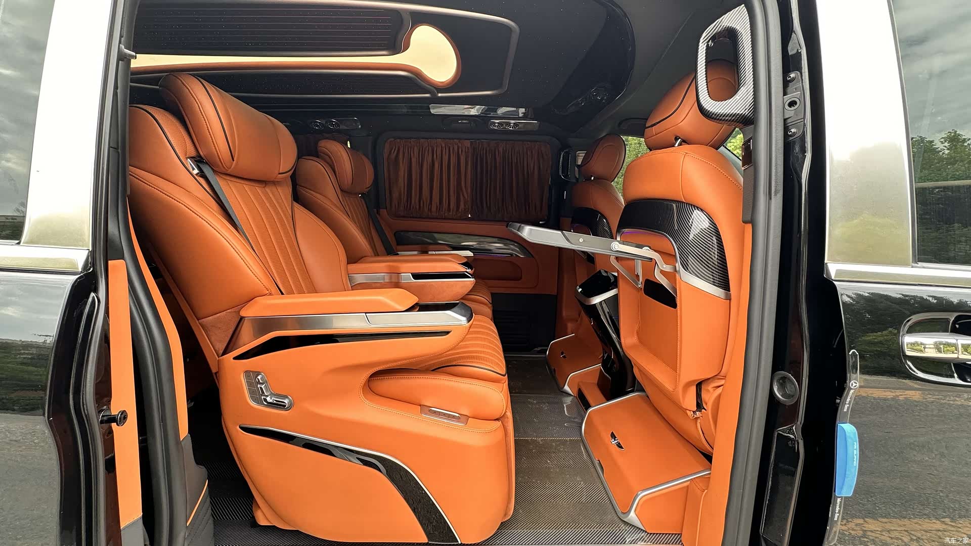 Mercedes-Benz 7, 2024 6