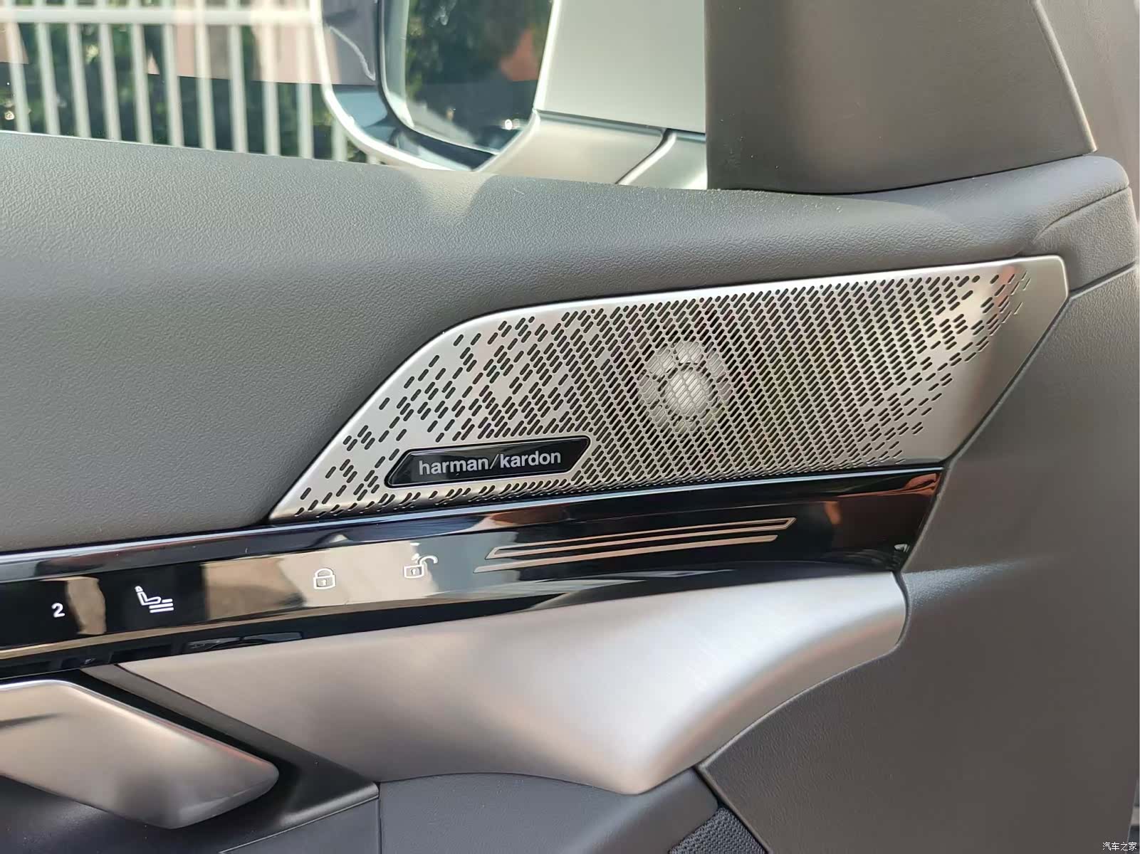 BMW 5 Series, 2025 17