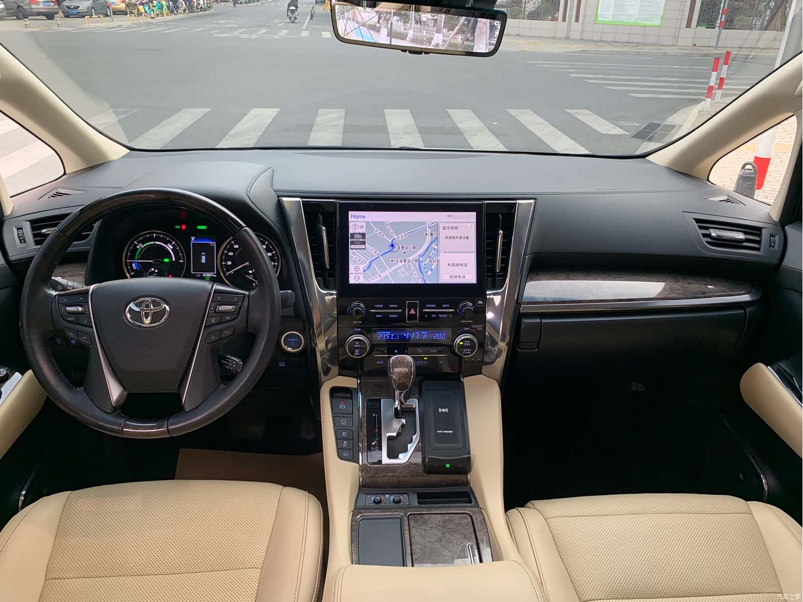 Toyota Alphard, 2022 все фото