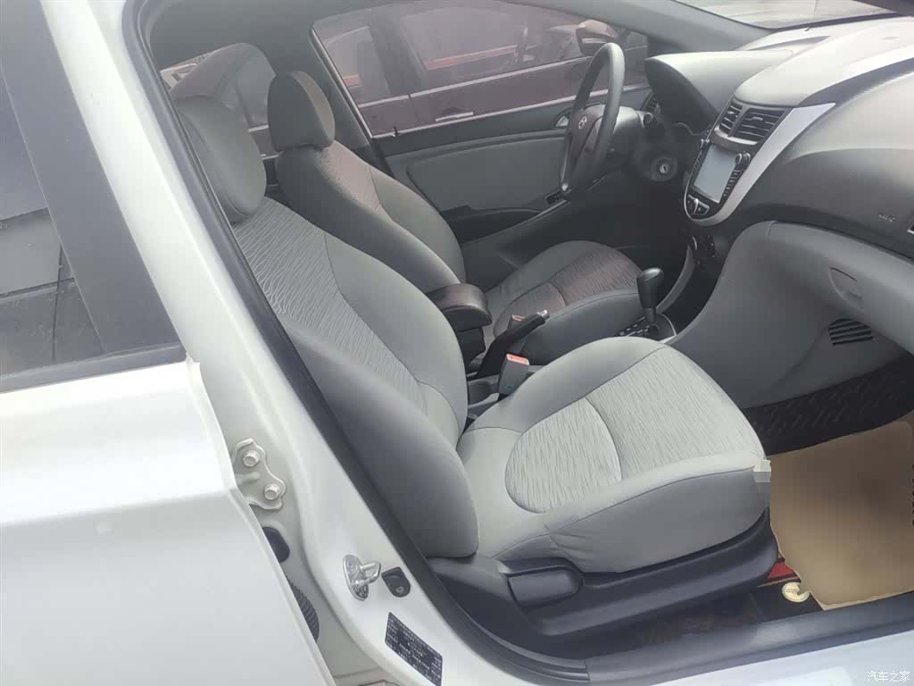 Hyundai GLS, 2016 25