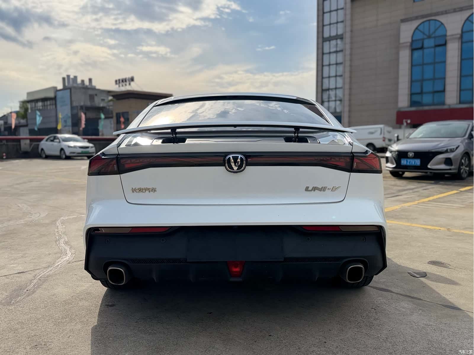 Changan UNI-V, 2022 6