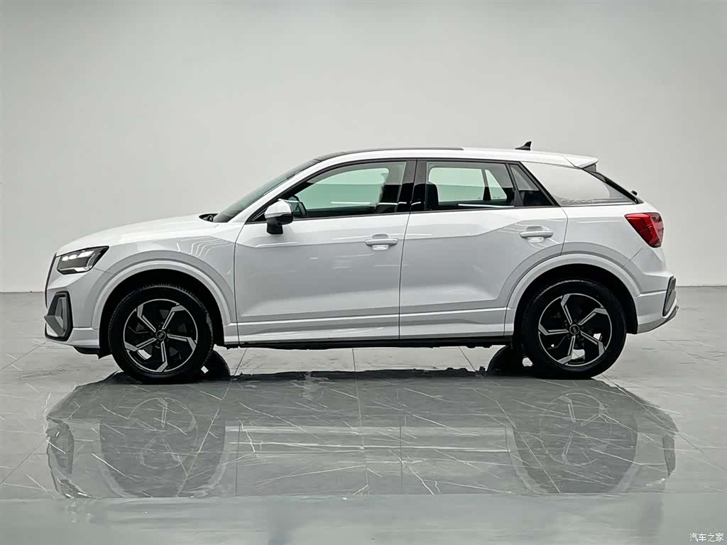 Audi e-tron, 2022 3