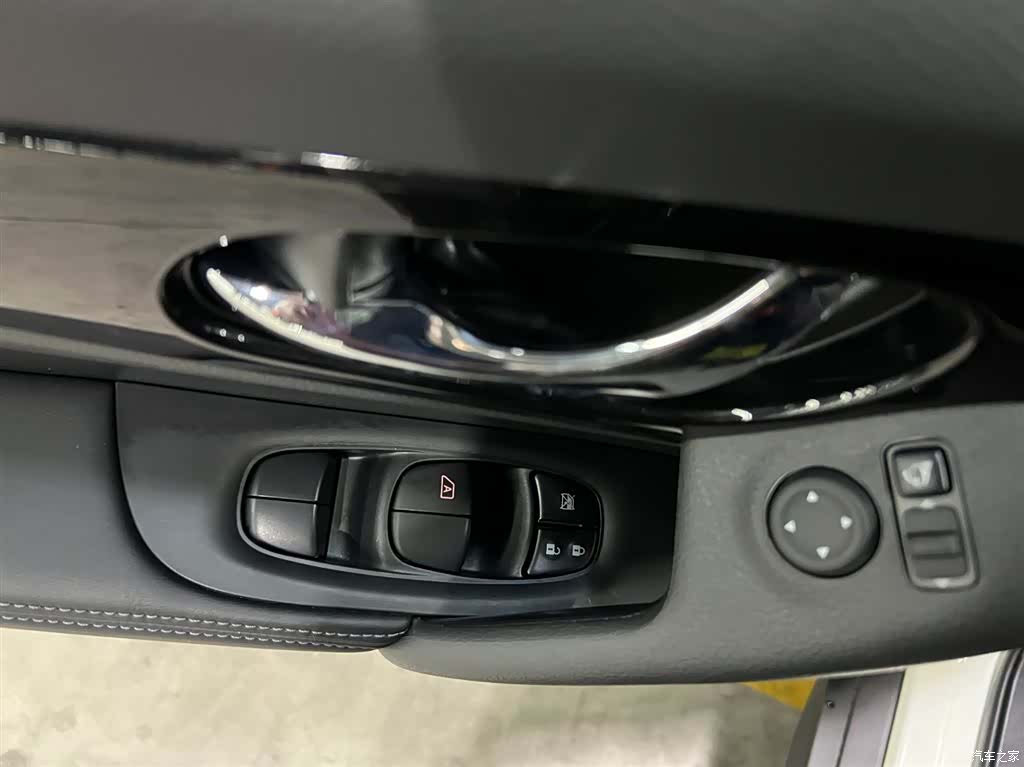 Nissan X-Trail, 2025 10