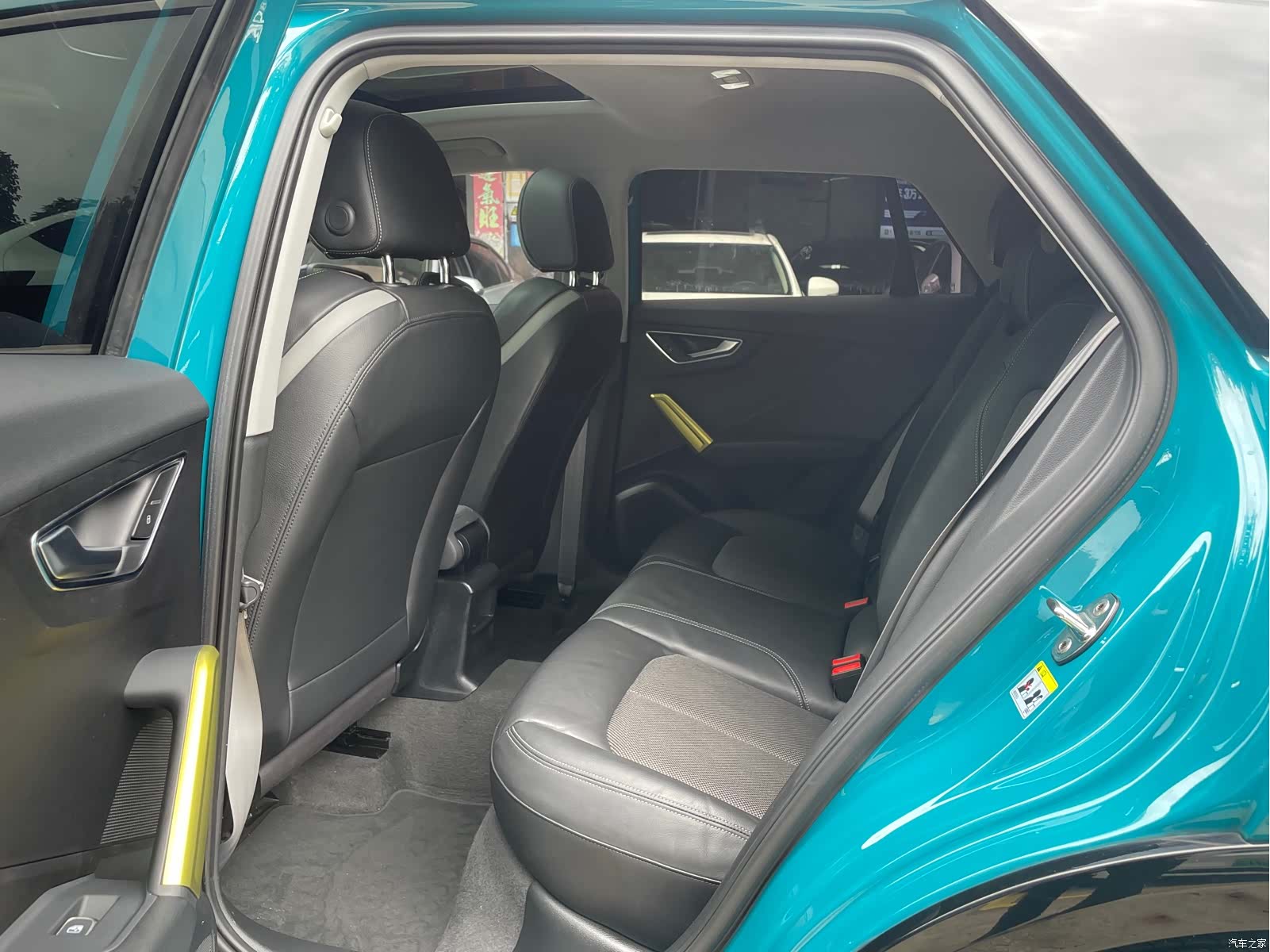 Audi Q2L, 2019 8