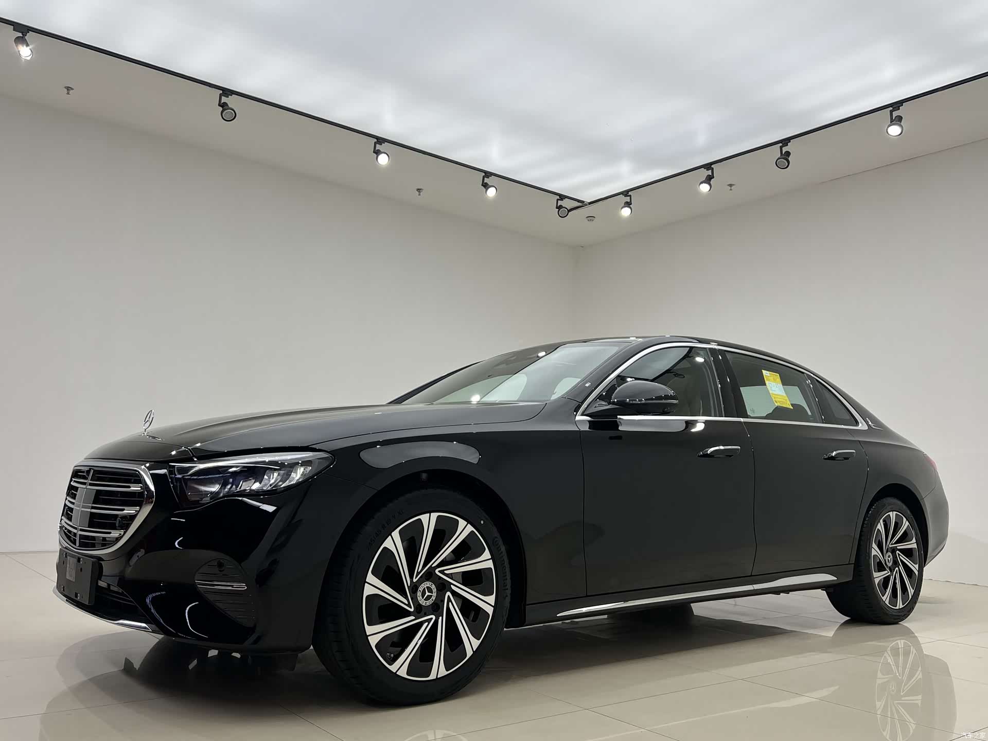Mercedes-Benz E-Class, 2026 1