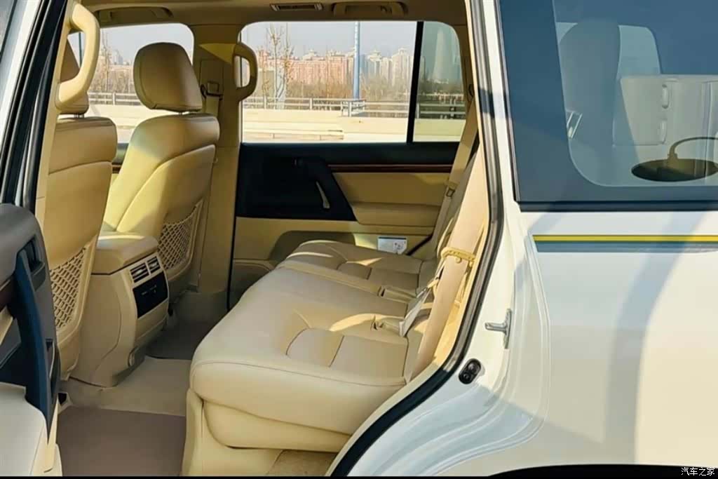 Toyota Land Cruiser, 2018 10