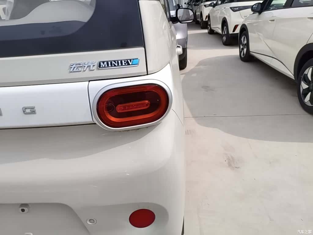 Wuling MINIEV, 2026 8