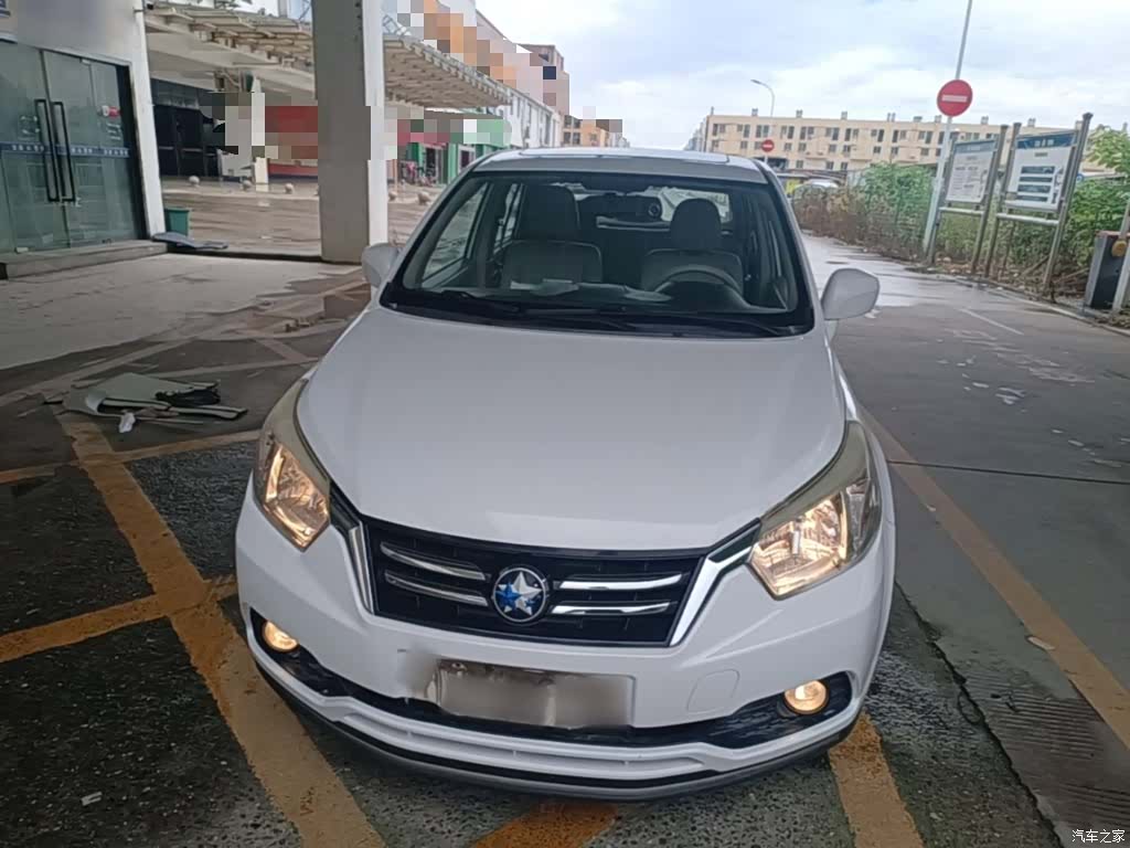 Nissan D50, 2015 3