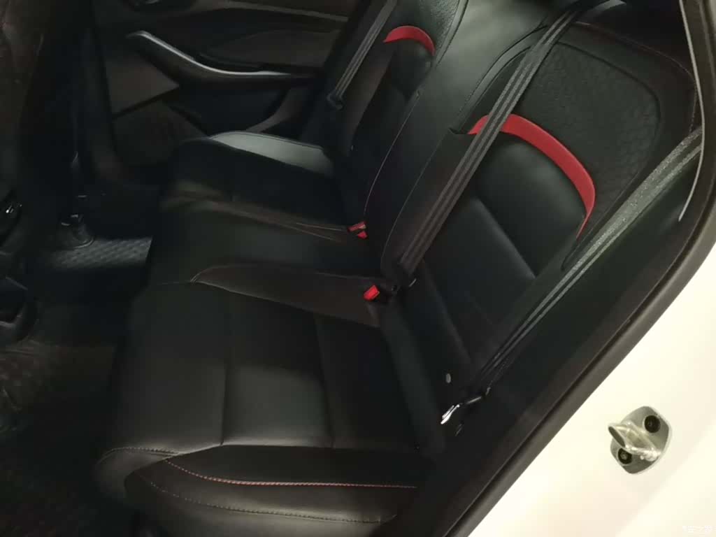 MG MG5, 2023 17