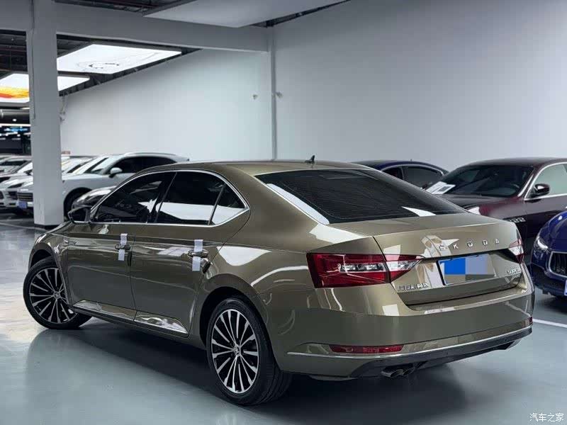 Skoda Superb, 2019 11