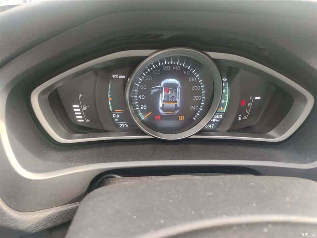 Volvo V40, 2014 4