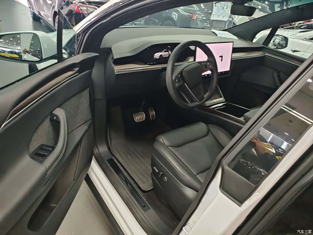 Tesla Model X, 2023 16