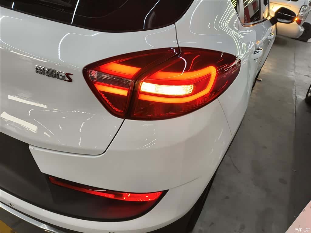 Geely Emgrand, 2019 24