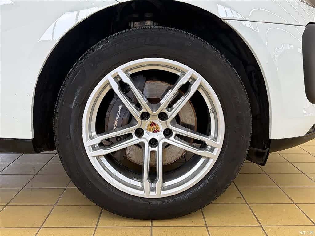 Porsche Macan, 2023 11