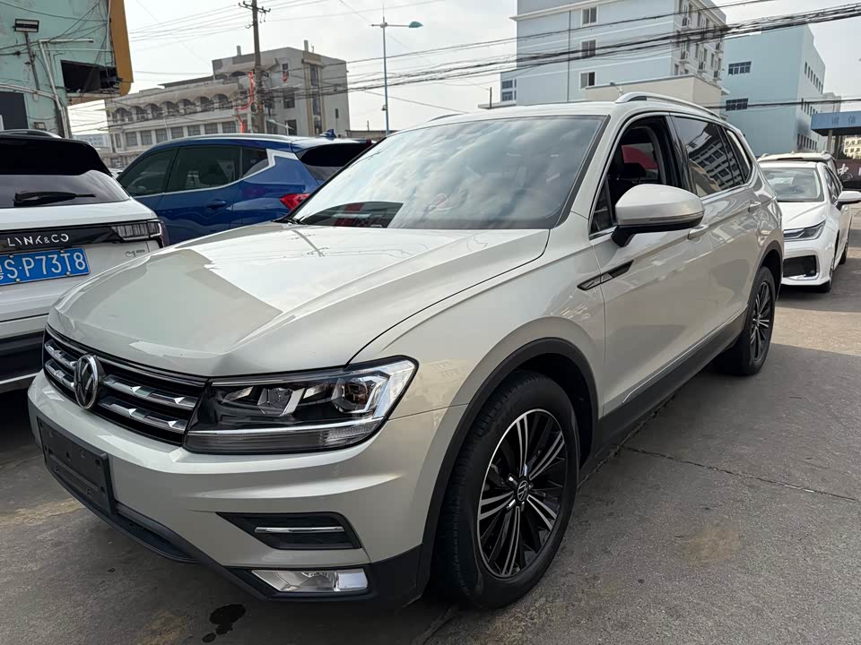 Volkswagen Tiguan L