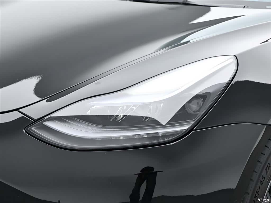 Tesla Model 3, 2022 18